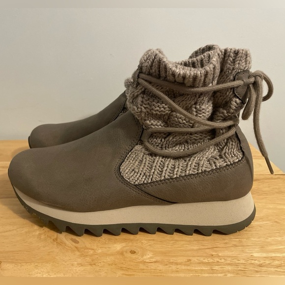 Merrell Alpine Pull On Brindle Gray Vegan Leather Knit Boots Womens Size 8 - Picture 1 of 9